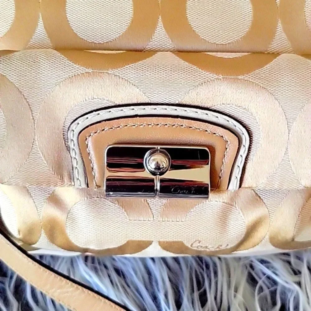 Coach Tan Shoulder Bag - Picture 9 of 10